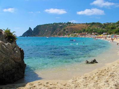 albergolabussola en june-2022-special-offer-enjoy-the-first-sun-and-the-beach-of-tropea-in-calabria-n2 031