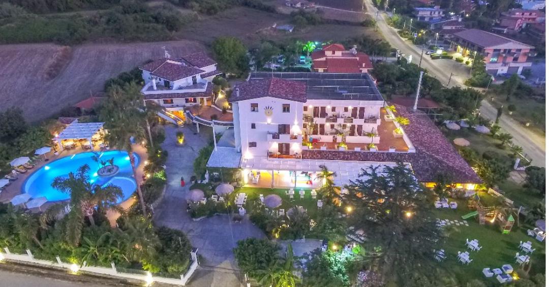 Servizi Hotel La Bussola Tropea Spiaggia Piscina Parcheggio